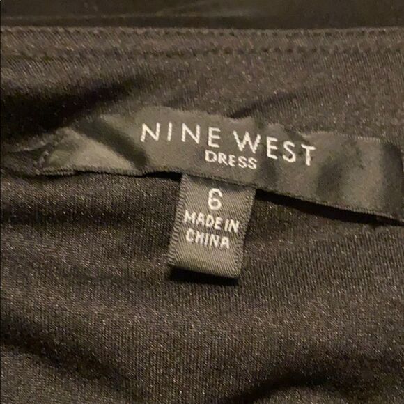 Nine West Tiered Bodycon Little Black Dress Size 6 - Picture 7 of 8